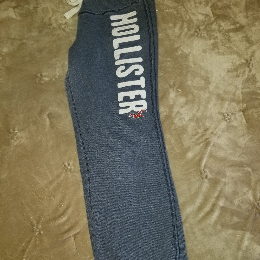 Comfy Hollister sweats